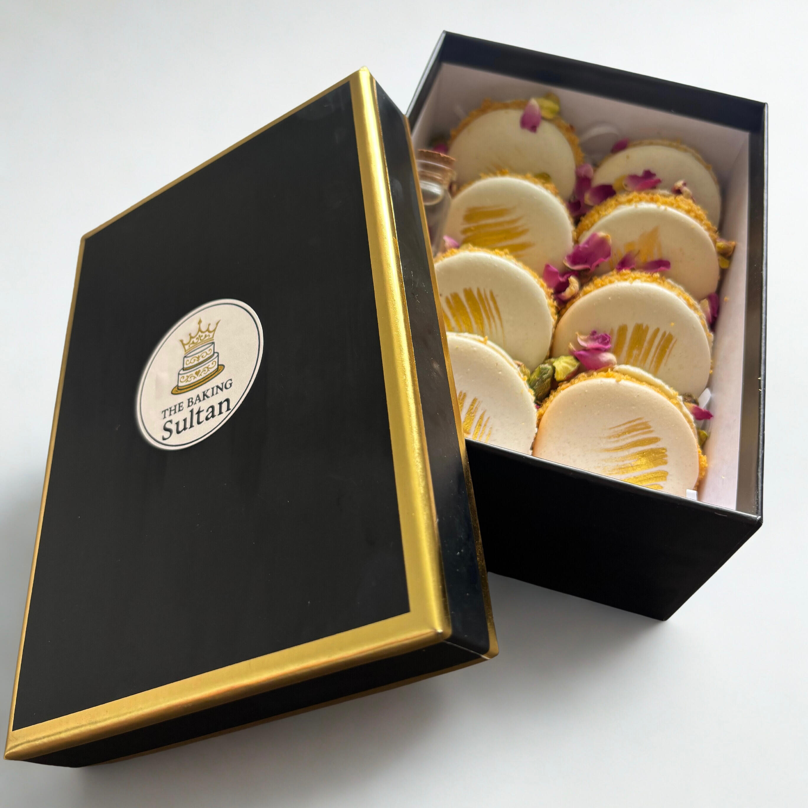 Knafeh Macarons